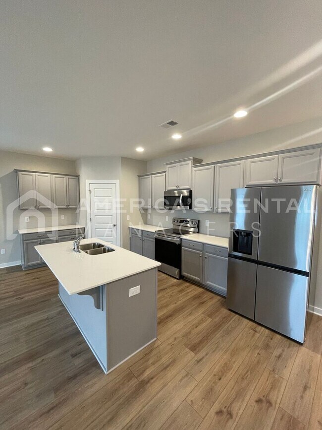 Building Photo - Home for Rent in Calera, AL!!! Available t...