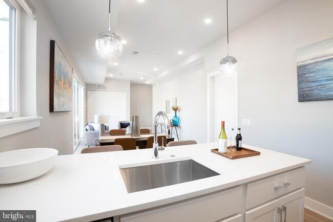 Foto del edificio - 52 W Washington Ln