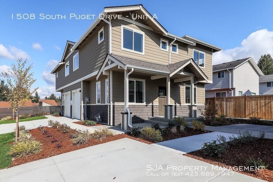 Primary Photo - Brand New Luxury Townhomes