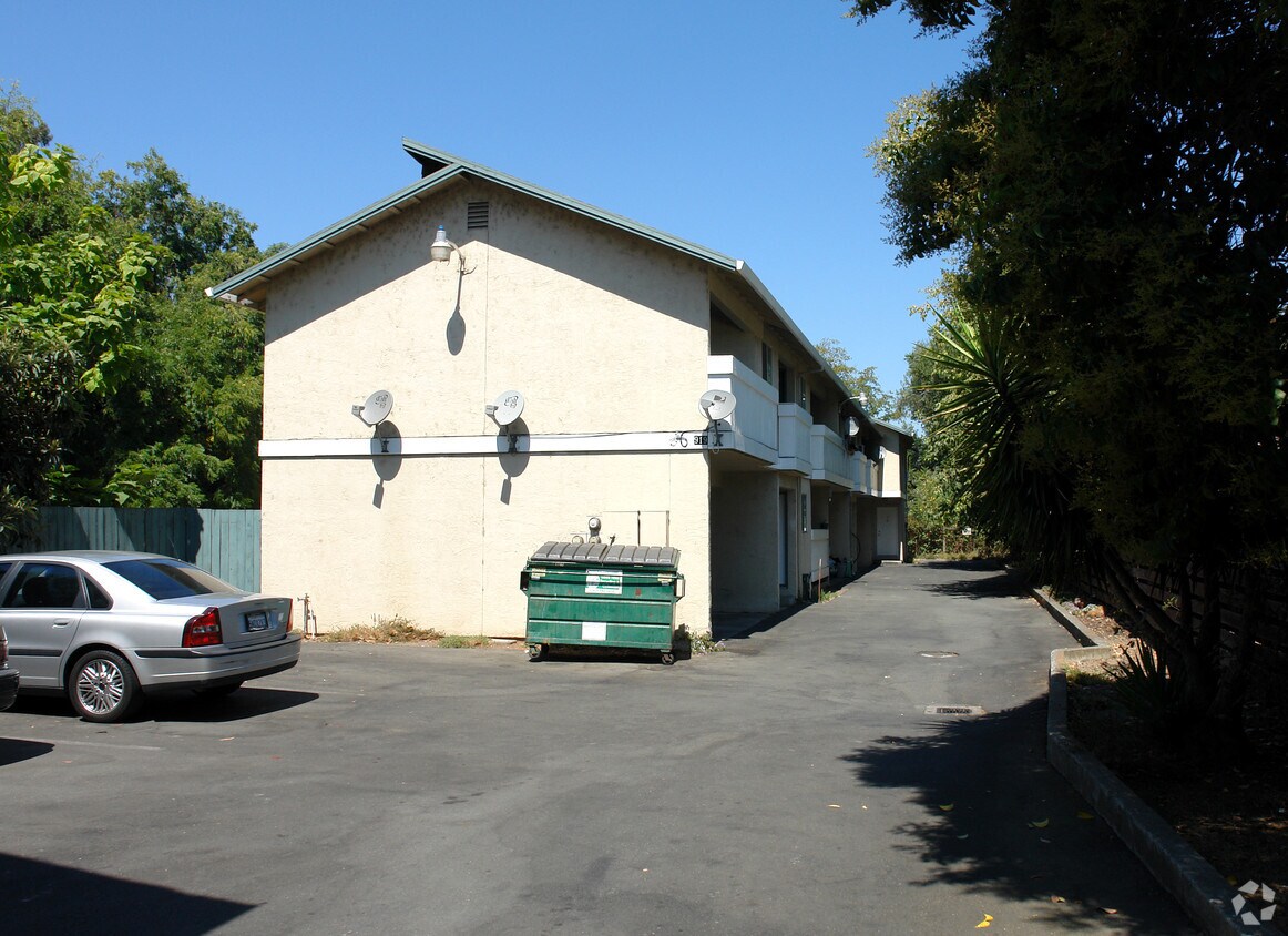 Building Photo - 917-919 Sonoma Ave