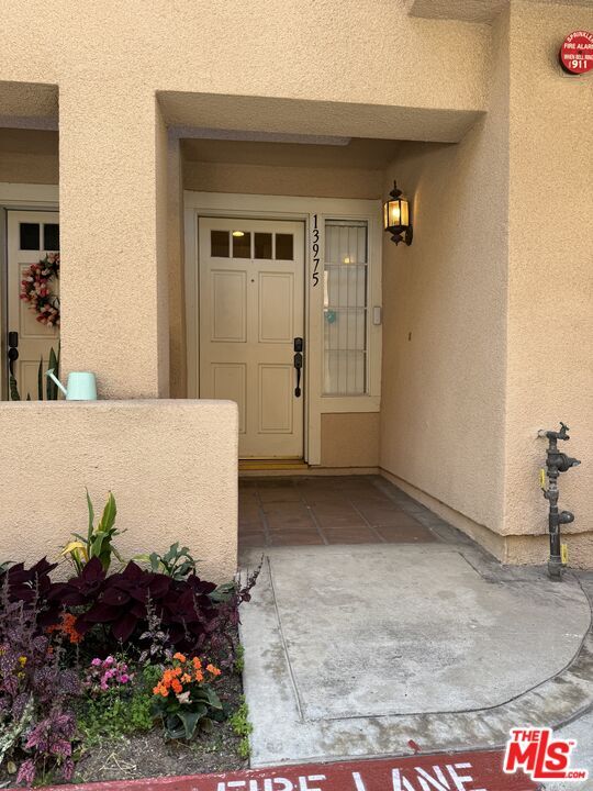 Building Photo - 13975 Lemoli Ave
