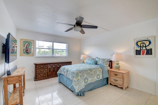 Foto del edificio - 550 SW 2nd Ave