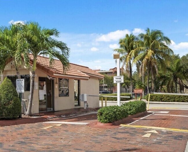 Foto del edificio - 10229 NW 9th St Cir