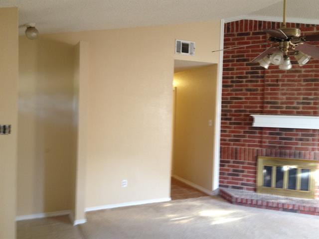 Foto del edificio - 1240 Oak Park Dr