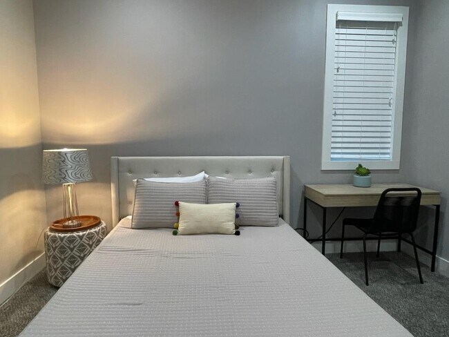 Foto del edificio - 418 33rd Ave N