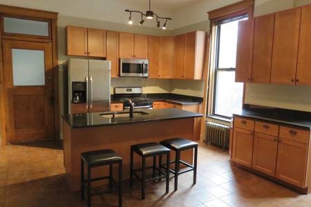 Foto del edificio - 1427 N Wicker Park Ave