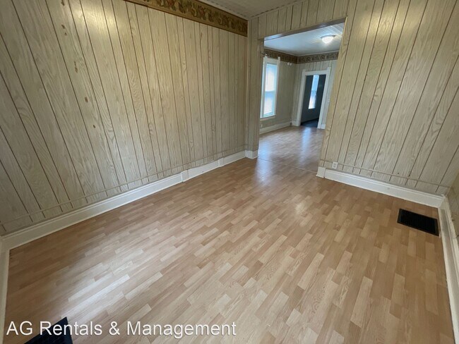 Foto del edificio - 3 br, 1 bath House - 636 W Creighton Ave