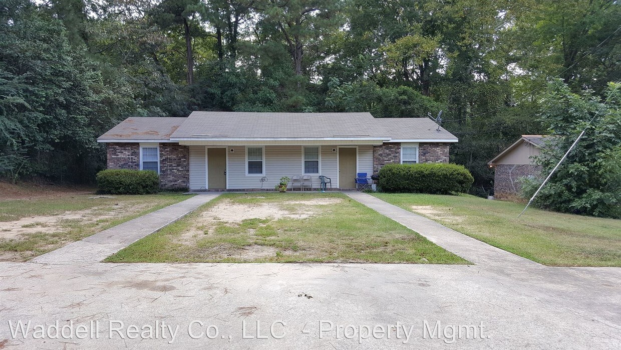 1015 12th Ave, Phenix City, AL 36867 Condo for Rent in Phenix City
