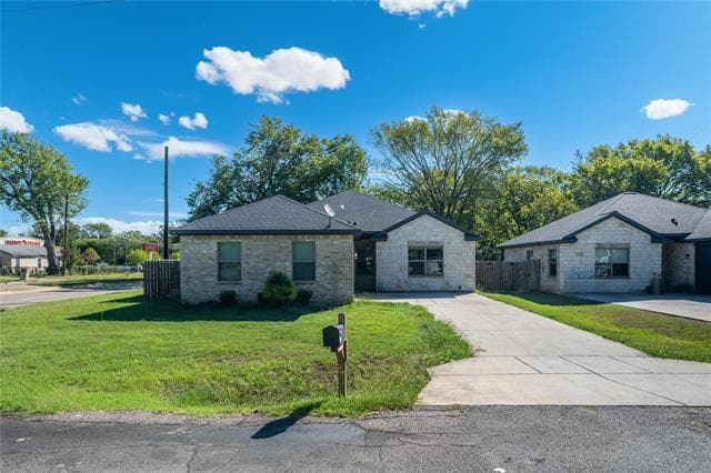 Building Photo - 4800 Rimwood Dr