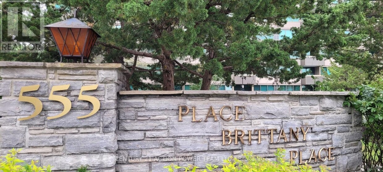 Primary Photo - 555-1555 Brittany Dr