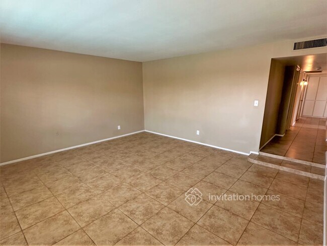 Foto del edificio - 3828 W Lane Ave