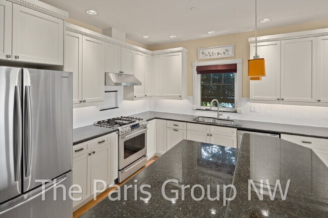 Foto del edificio - Picturesque Seattle Craftsman in a Private Bryn Mawr Enclave *Amazing Views *Central A/C *Tons of...