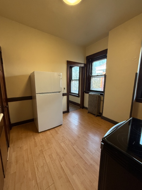 Foto del edificio - 329 Taylor Ave