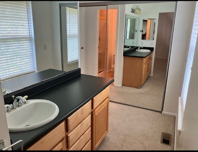 Building Photo - 2659 S Xanadu Way