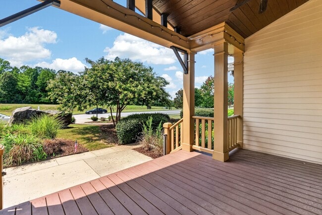 Building Photo - 720 Waterscape Ct