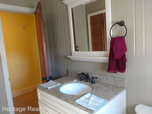 Foto del edificio - 3 br, 1 bath House - 4086 Collins Drive