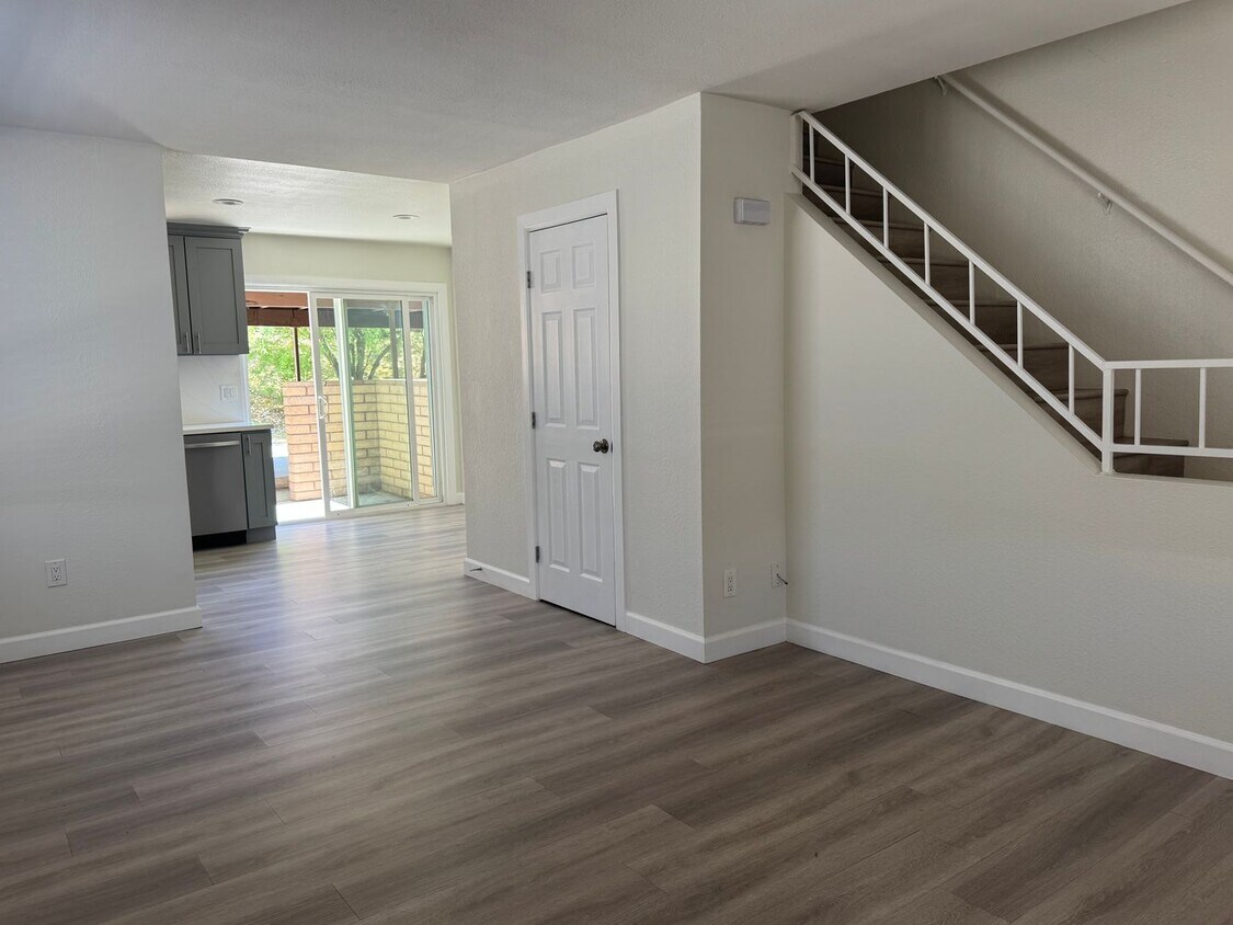 Primary Photo - For Rent: 2BD/1.5BA Two-Story Condo – Bull...