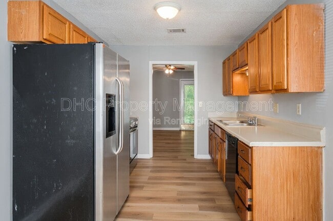 Building Photo - 8079 Creekstone Way