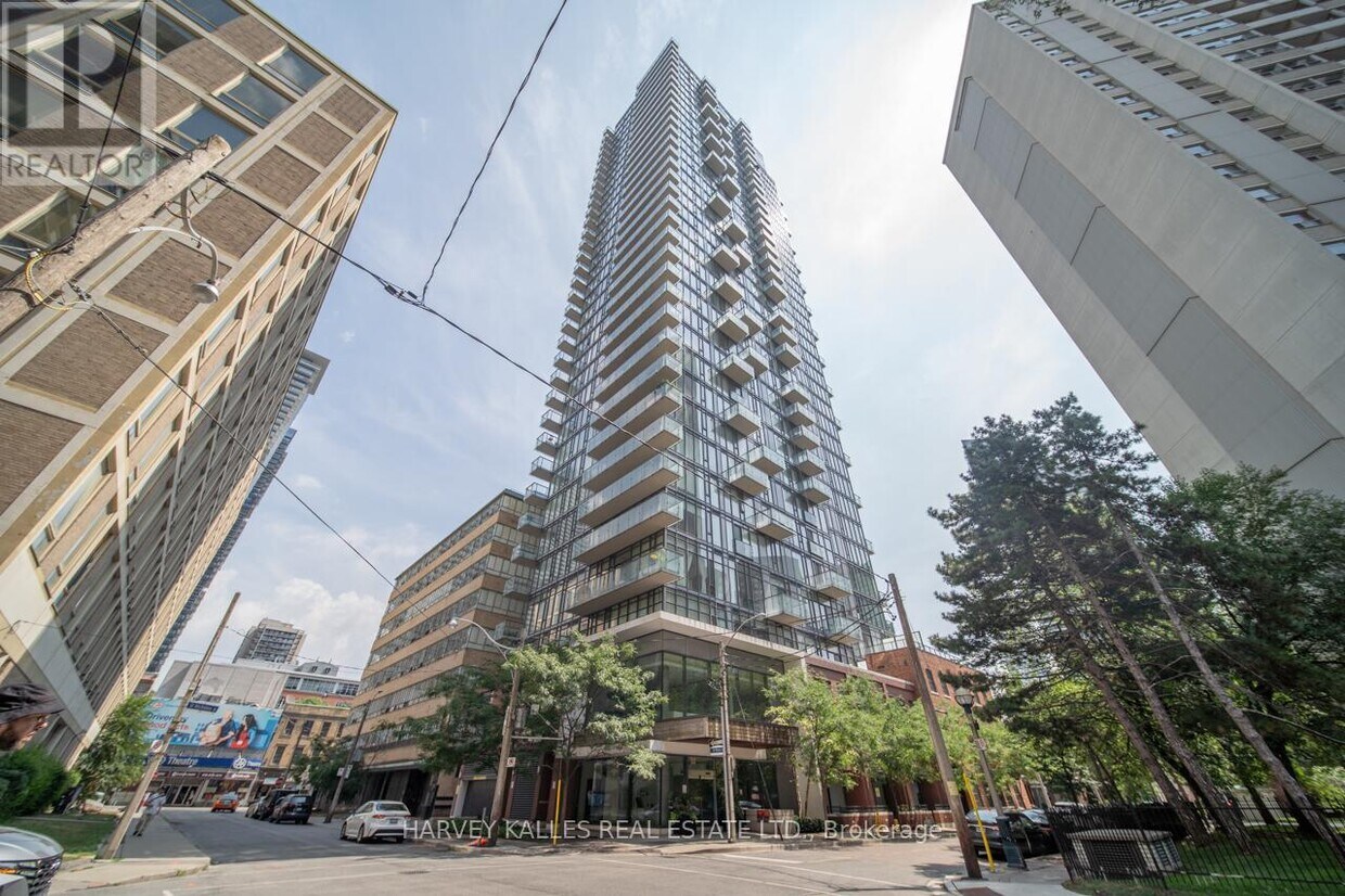 Photo principale - 75-1275 St Nicholas St