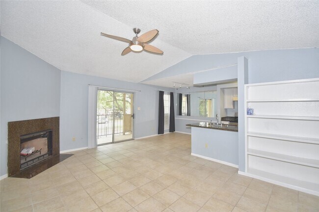 Building Photo - 2120 El Paseo St