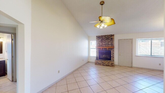 Foto del edificio - 3 Bed / 1.75 Bath in Alamogordo, NM!