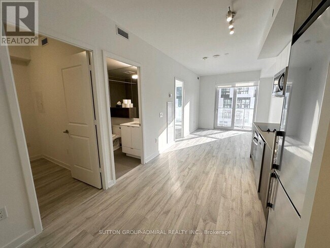 Photo du bâtiment - 100 Dalhousie St