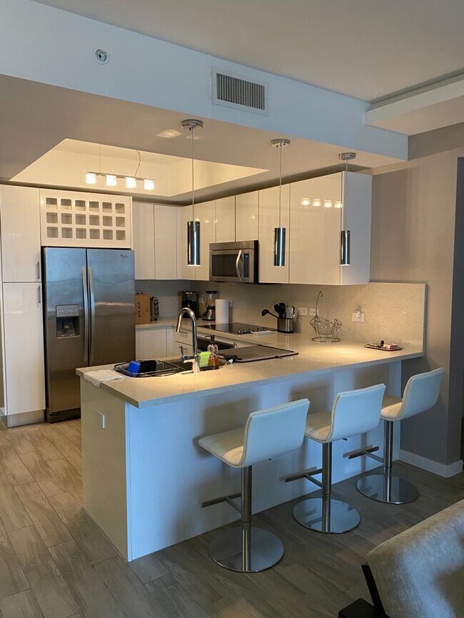 Foto del edificio - 901 Brickell Key Blvd