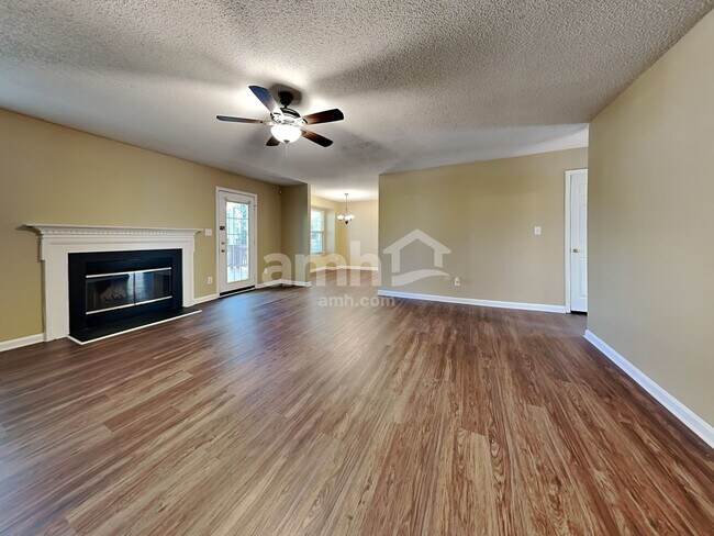 Foto del edificio - 704 Pepperstone Ct