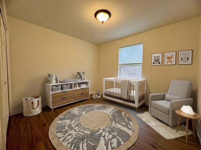 Building Photo - 3 Bedroom 2.5 Bathroom Townhome in Mechanicsburg!