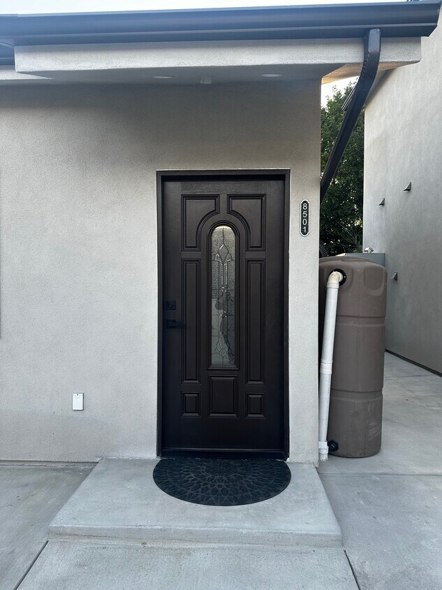 Foto principal - 8501 Cranford Ave