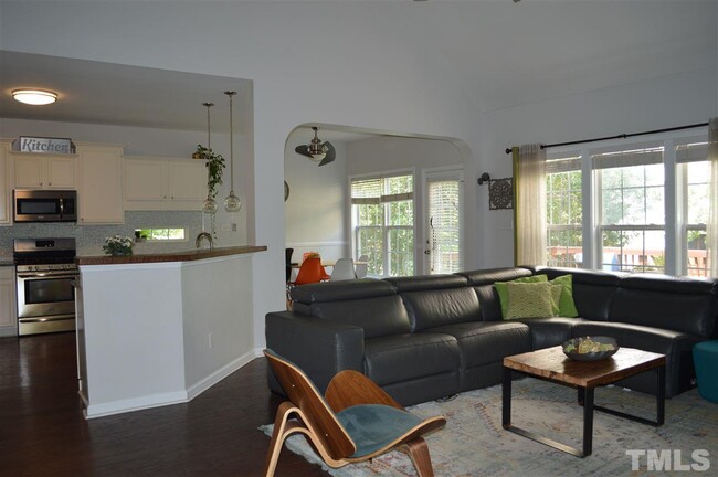 Building Photo - 6636 Lewey Dr