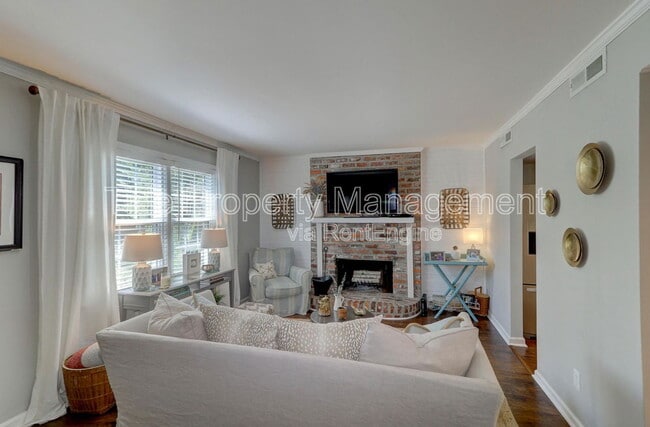 Foto del edificio - 734 Inlet Dr
