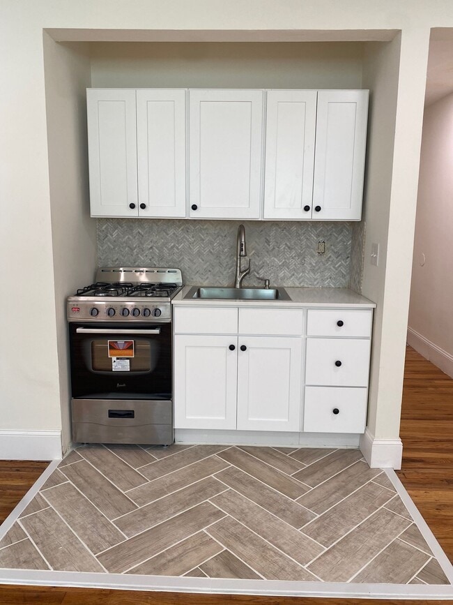 Building Photo - 22 Cottage