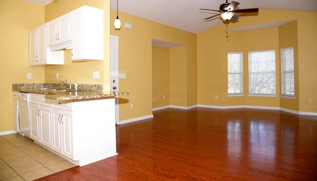 Building Photo - 1501 Partin Dr N