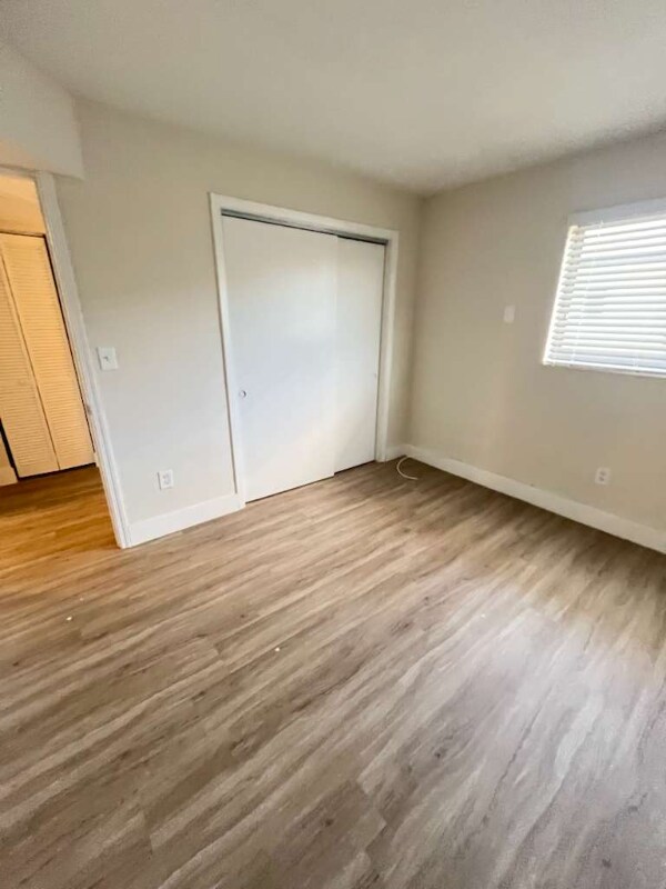 Building Photo - 1410 HIALEAH