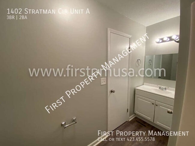 Building Photo - 1402 Stratman Cir