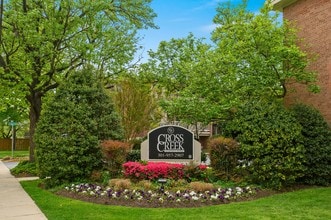 Building Photo - Cross Creek