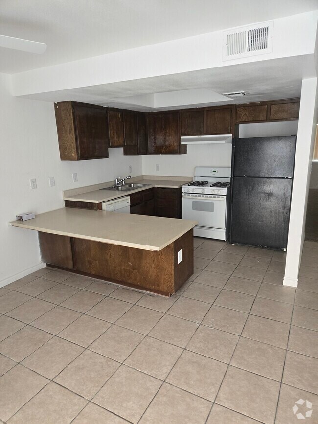 Building Photo - 2701 Kline Cir