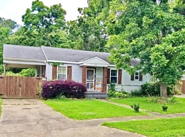 Building Photo - COMING SOON!!! 3 Bed/2 Bath Home in Crysta...