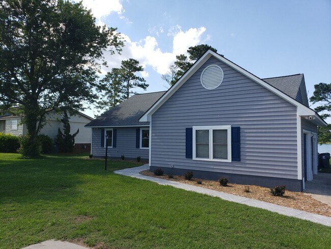 Foto del edificio - Beautiful Home on Lake Clermont