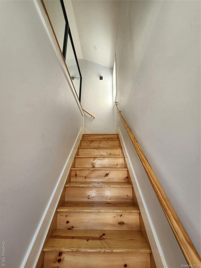 Building Photo - 330 Taylor Ave