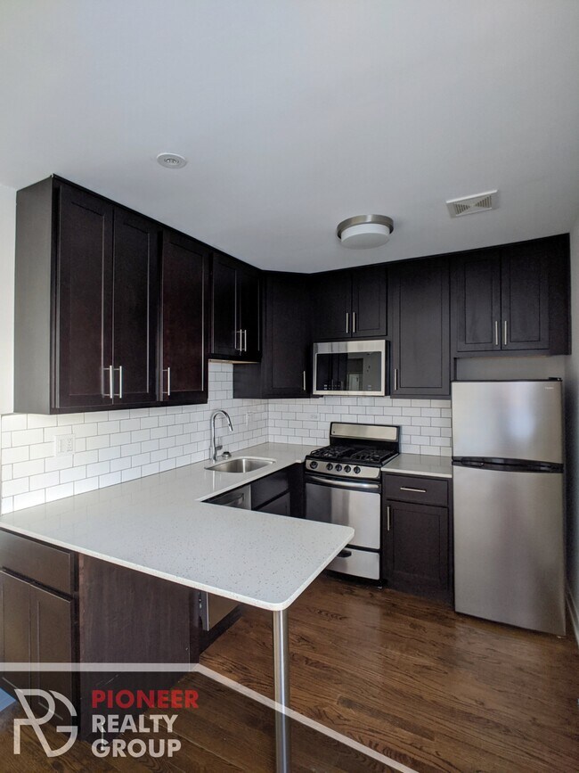 Foto del edificio - 524 W Oakdale Ave