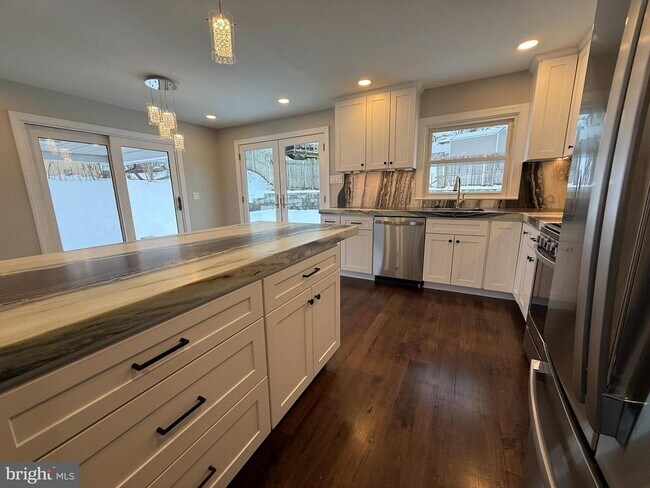 Foto del edificio - 41 Dorset Dr