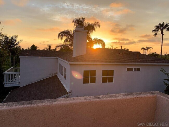 Building Photo - 581 Gardena Ct