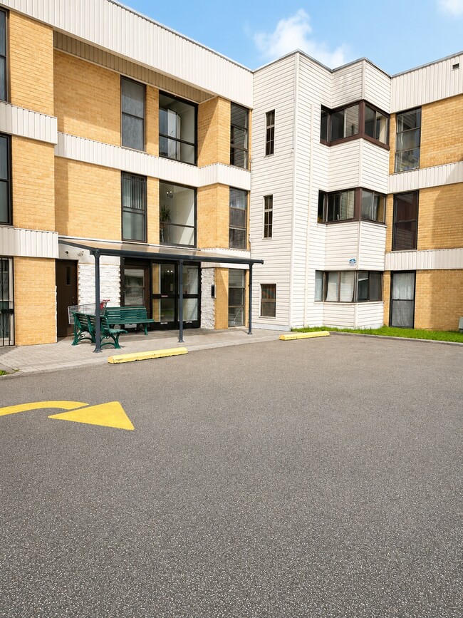 Building Photo - 2628 Welsh Rd