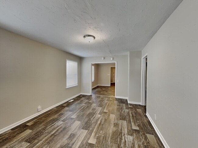 Foto del edificio - 2219 Whalen Ave