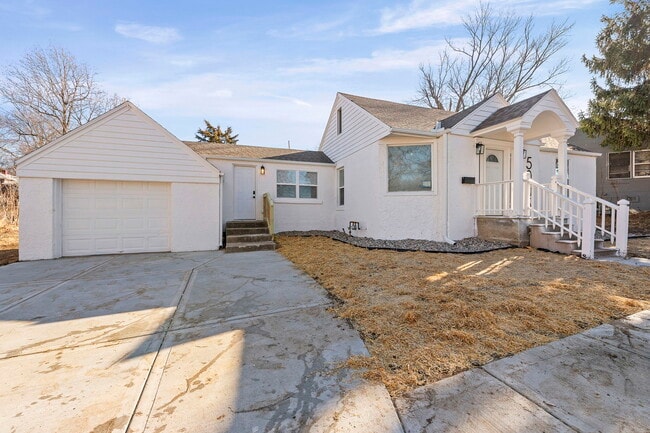 Building Photo - 5005 N Elmwood Ave