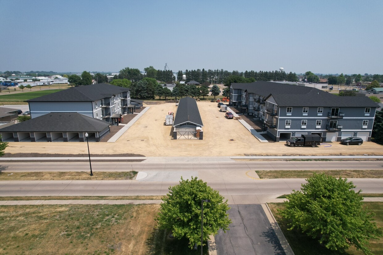 201 N 4th Ave, Eldridge, IA 52748 201 N 4th Ave Eldridge, IA