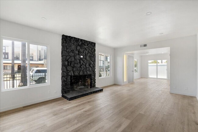 Foto del edificio - 317 E 97th St