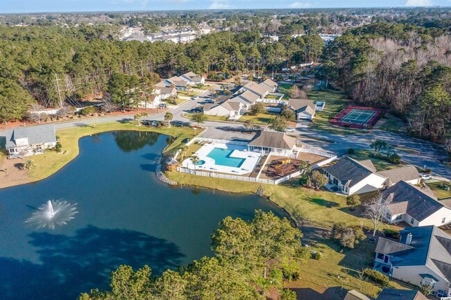 Building Photo - 562 Vermillion Dr